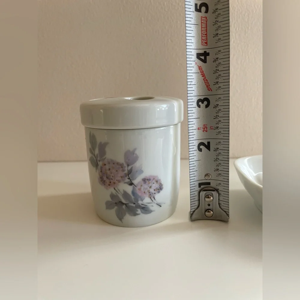 Vintage Floral Liette Soap Dish and Toothbrush Set